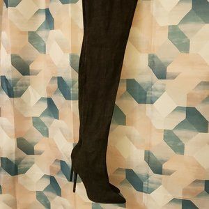 LADIES BOOT - SIZE 11   BLACK DENNIM